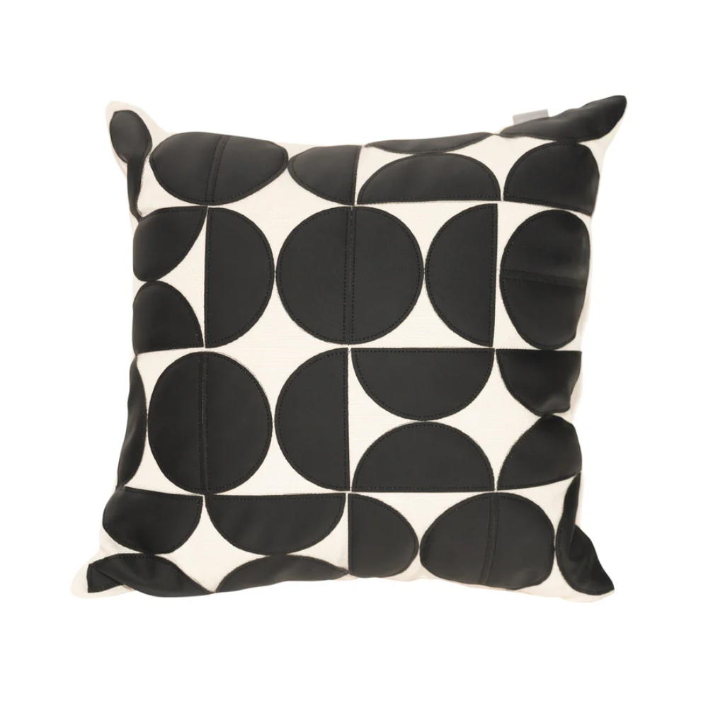 Coussin avec motifs géométriques en similicuir noir et blanc