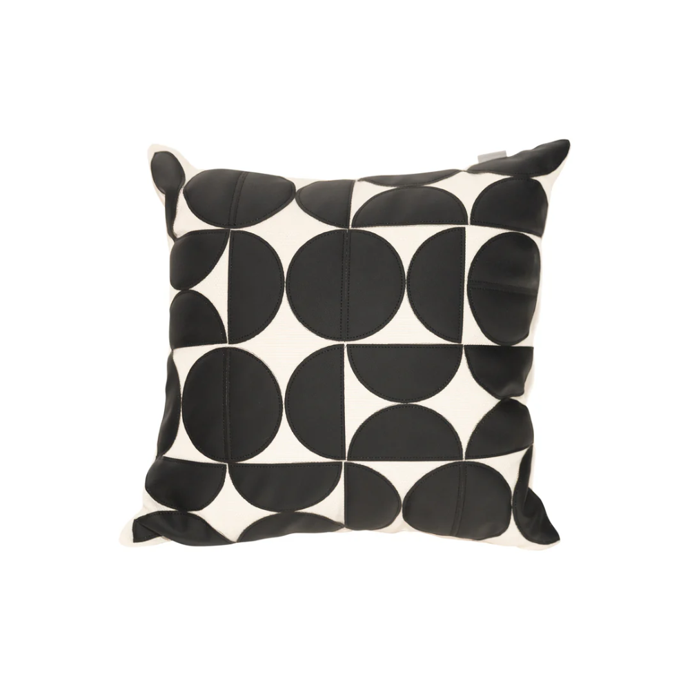 Coussin avec motifs géométriques en similicuir noir et blanc